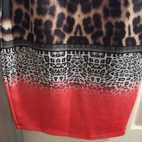 NWOT VENUS Brown and Tan Sheath Above The Knee Length Crew Neck Sleeveless Dress - Picture 2 of 5